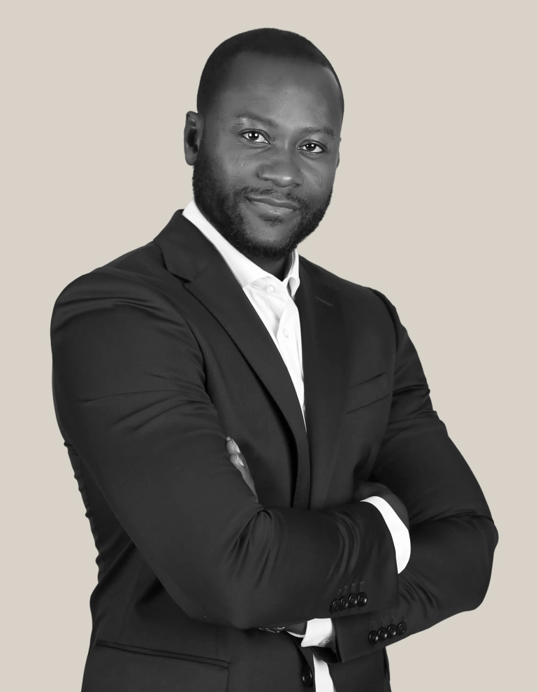 Inversión Inmobiliaria en Pamplona - Gold Coast Estates Iruña 1 Txeny Gyeni CEO Team Inmobiliaria Pamplona 4